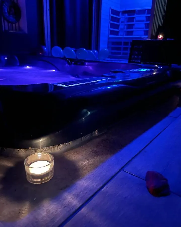 La Suite Grenoble Spa Jacuzzi Et Sauna Privatif France