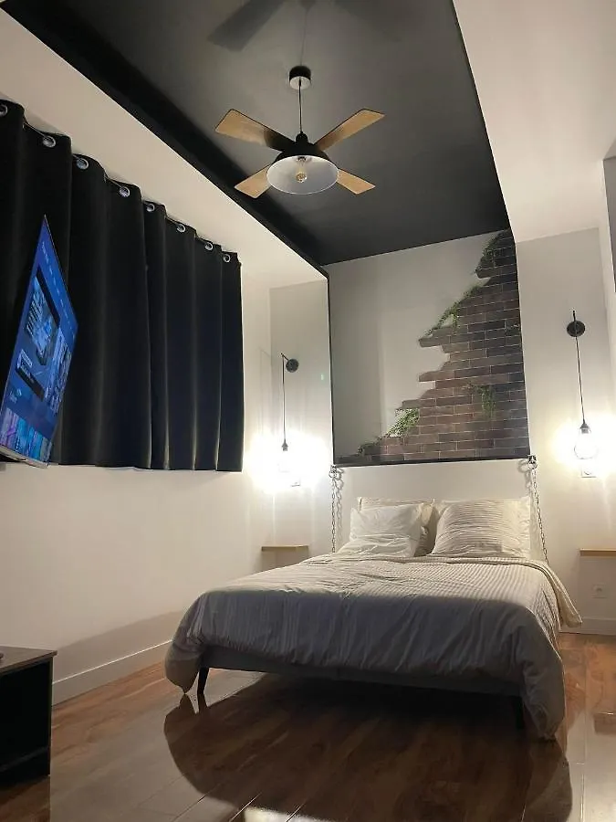 Love hôtel La Suite Grenoble Spa Jacuzzi Et Sauna Privatif