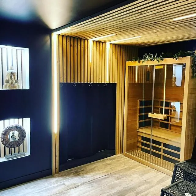 Love hôtel La Suite Grenoble Spa Jacuzzi Et Sauna Privatif France